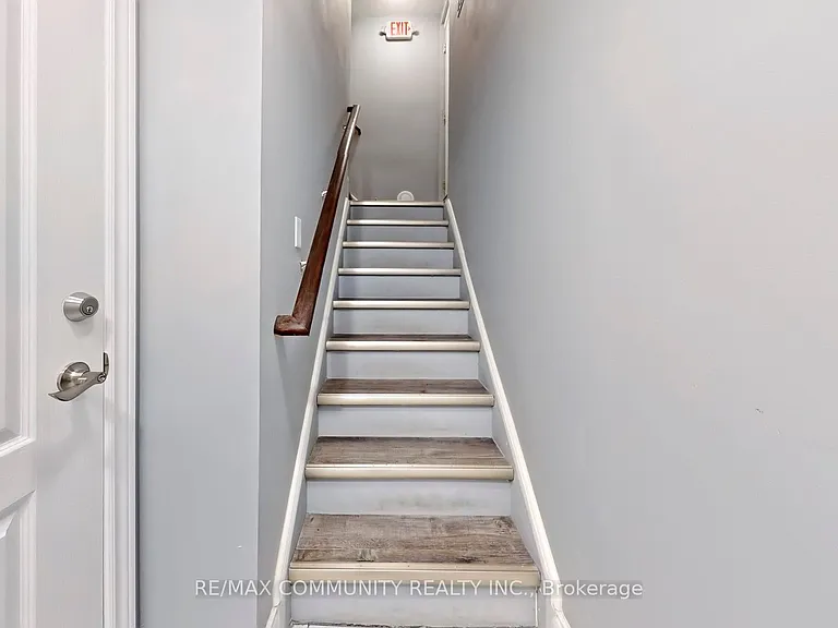 32 Faywood Dr #BASEMENT — Photo 3