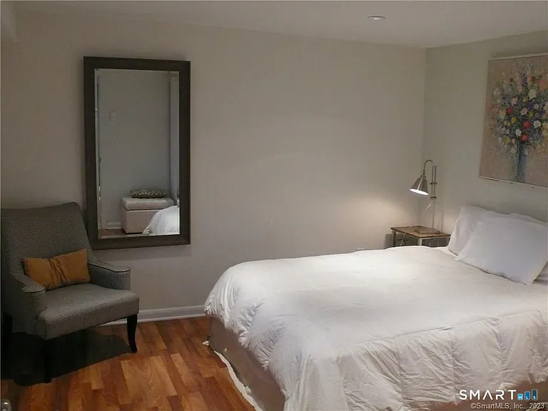 19 Hickory Dr — Photo 12