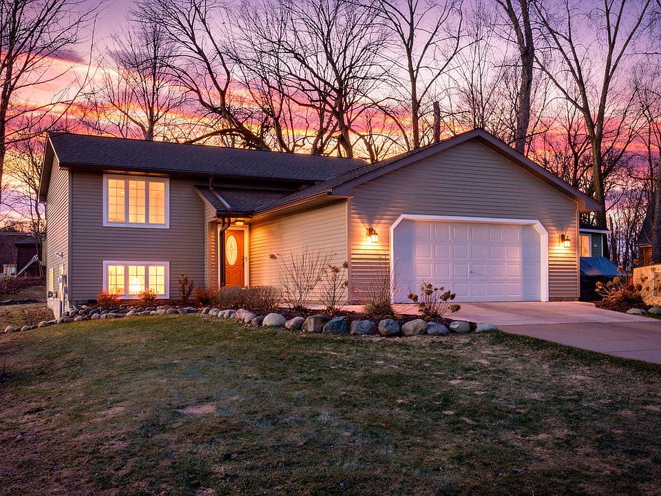 1st image of 7723 N Shore Cir N