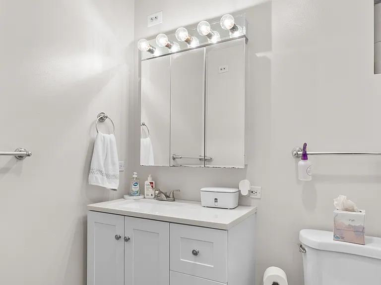1632 W Blackhawk St #1 — Photo 19
