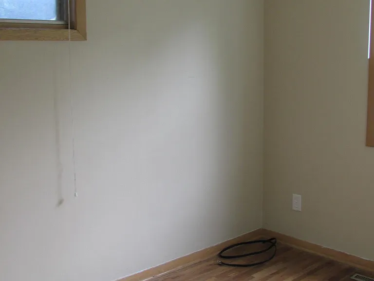 1718 Dyke Ave — Photo 11