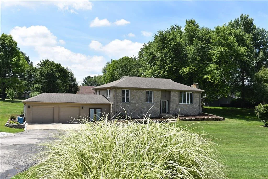 3771 E Wilson Dr photo 1
