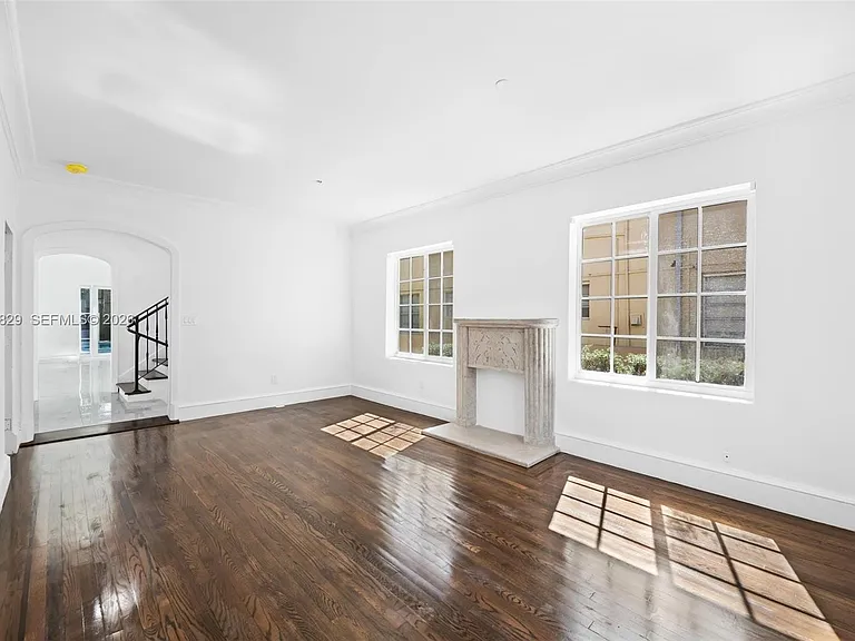 1545 Meridian Ave — Photo 40