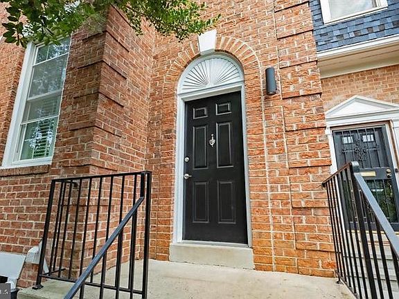 3rd image of 2317 37th St NW