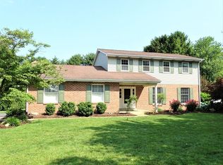 2127 Creek Hill Rd, Lancaster, PA 17601