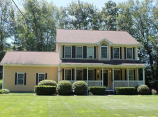 101 Pine Swamp Rd, Cumberland, RI 02864