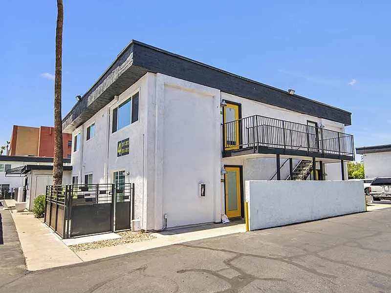 2 bed, 1000 sqft, $1,199 — Photo 3