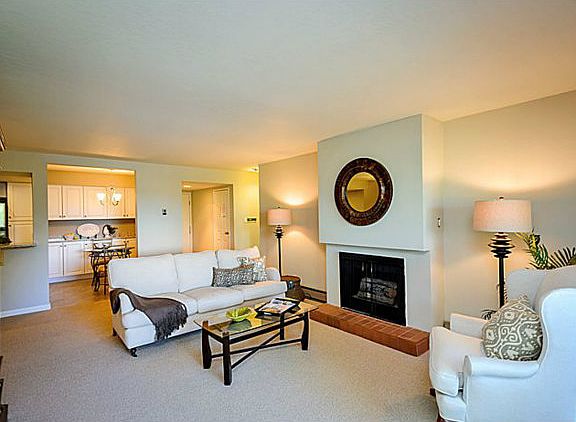 2nd image of 58 El Camino Real APT 306