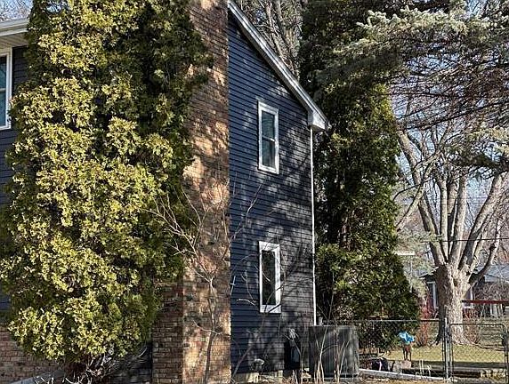 2nd image of 10425 Vessey Rd