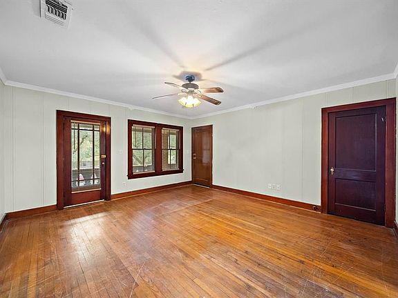 3rd image of 502 11th Ave N #3