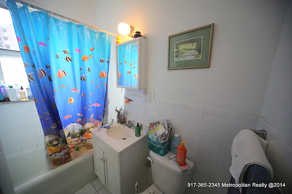 Rented by Metropolitan Realty | media 23