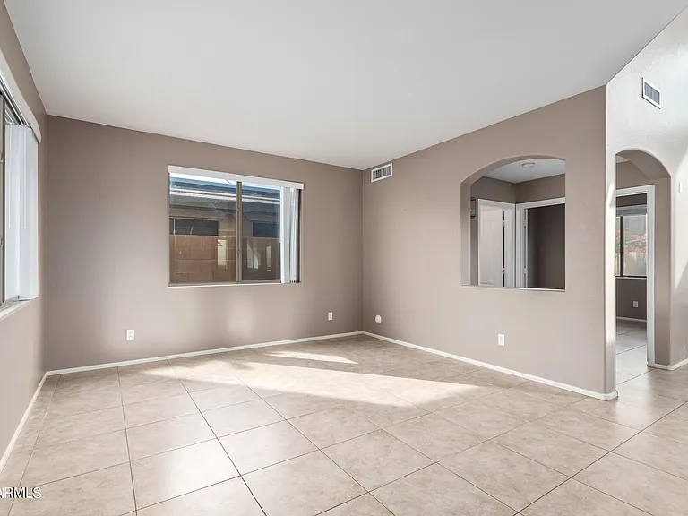 40747 W Robbins Dr — Photo 12
