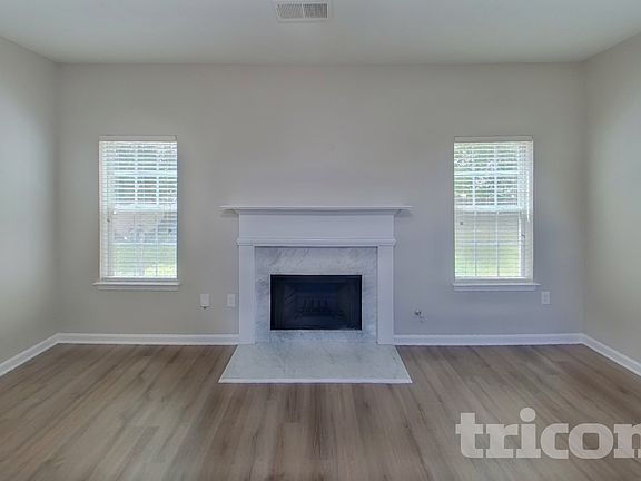 2nd image of 552 Howell Dr