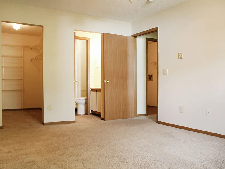 Wyndemere Apartments — Photo 30
