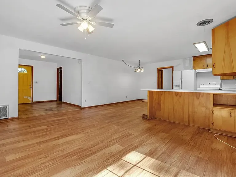 123 Columbia Dr #A — Photo 18