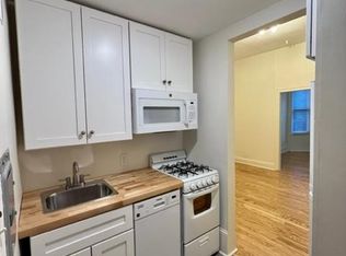 2216 Delancey Pl APT 1R, Philadelphia, PA 19103