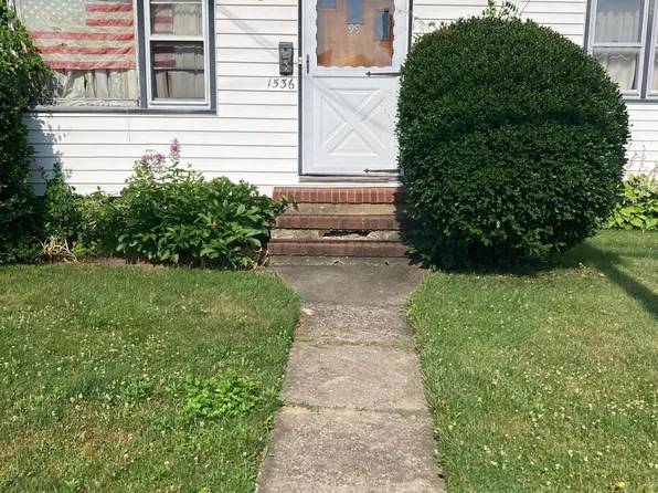 1536 Rhode Avenue, Merrick, NY 11566