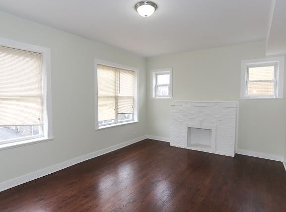 4th image of 7734 N Ashland Ave #A1