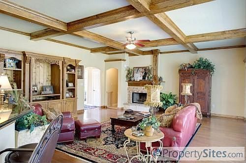 4th image of 2443 Newark Cir