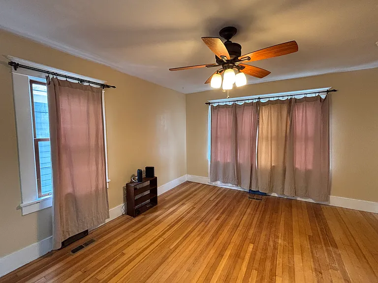 469 Lexington Ave #1 — Photo 9