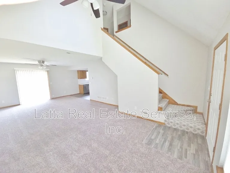 1834 Kingbird Ln — Photo 3