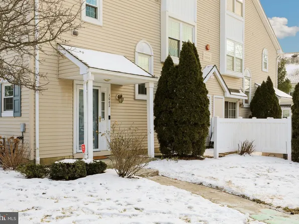 1002 Wharton Rd, Mount Laurel, NJ 08054