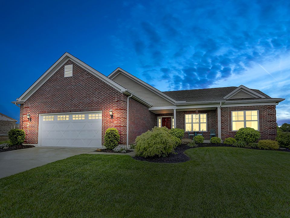 1st image of 722 E Brooke Dr