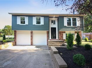 6746 Shelly Dr, Madison, OH 44057