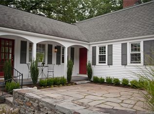 157 Hunter Dr, West Hartford, CT 06107