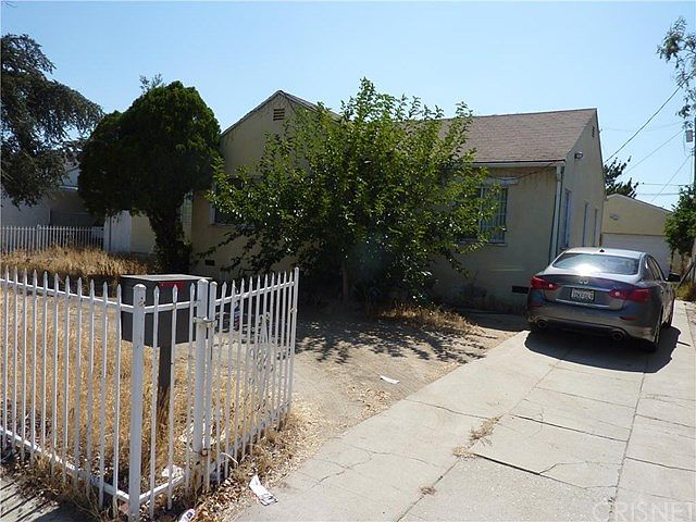 1st image of 7547 Camellia Ave