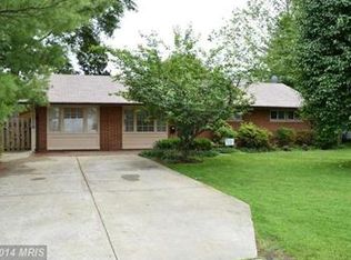 4905 Apple Tree Dr, Alexandria, VA 22310