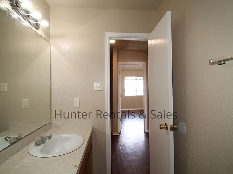 3904C Gus Dr — Photo 13