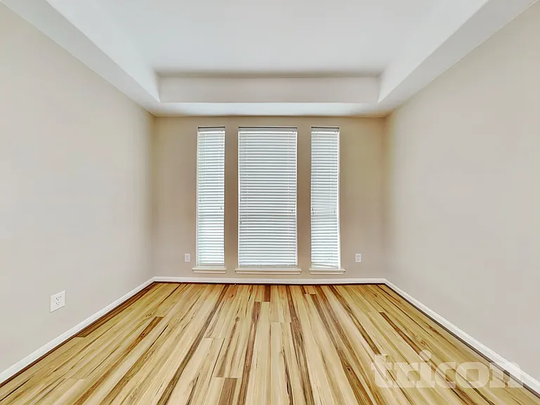 8523 W Highlands Xing — Photo 5