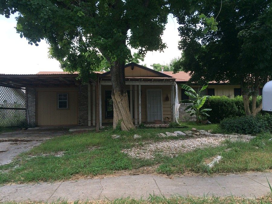 1st image of 7119 Hickory Grove Dr