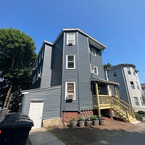 81 Merrifield St #4 — Photo 9