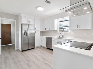 4 Regency Park Dr, Mary Esther, FL 32569