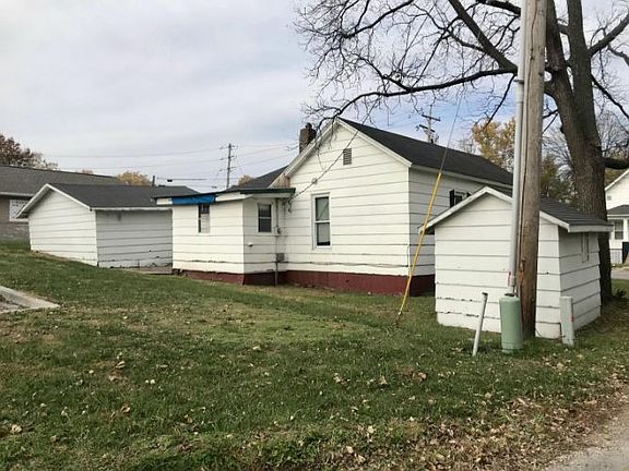 3rd image of 308 Woodland Ave