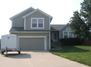 20641 Sycamore Dr, Spring Hill, KS 66083