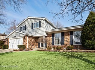 1623 S Kaspar Ave, Arlington Heights, IL 60005