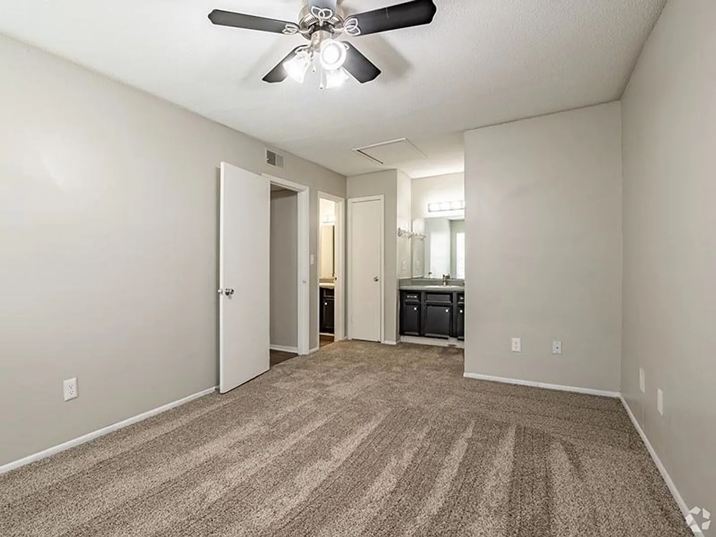 Timber Pointe Apartments — Photo 3
