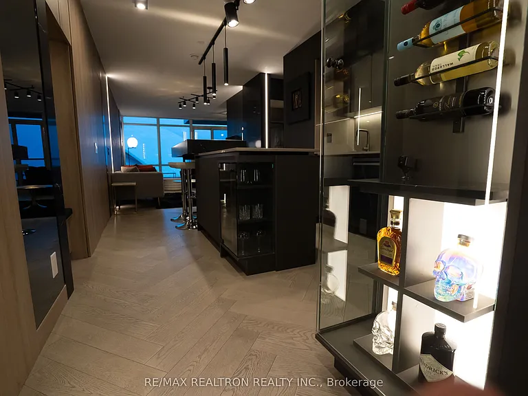 373 Front St W #2307 — Photo 5