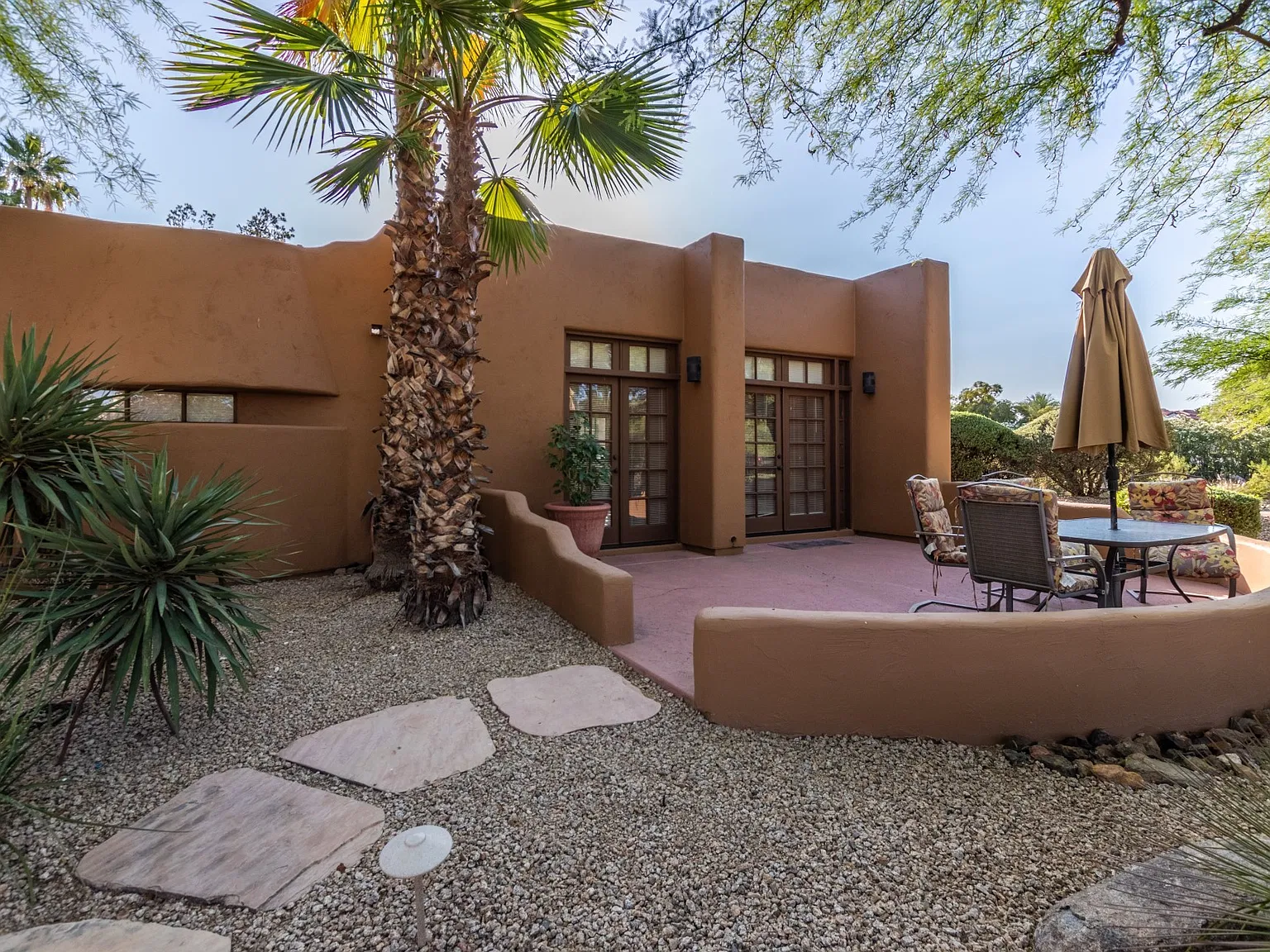 E Bluebird Ln, Paradise Valley — Photo 1