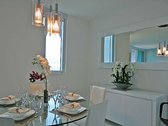 3rd image of 244 Biscayne Blvd APT 2403