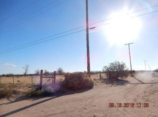 36462 Mountain View Rd, Hinkley, CA 92347