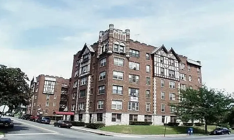 Tudor Court