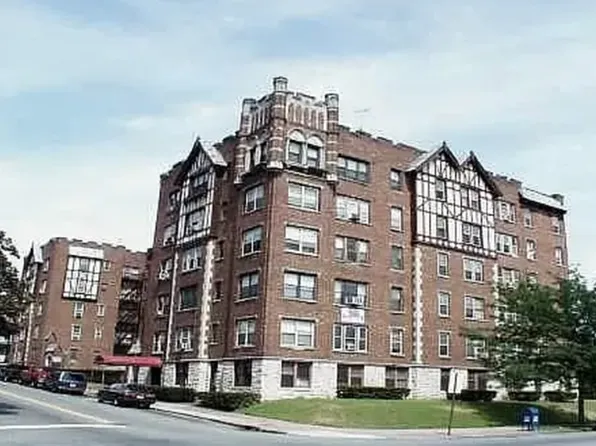 Tudor Court
