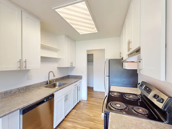 225 Nova Albion Way APT 35, San Rafael, CA 94903