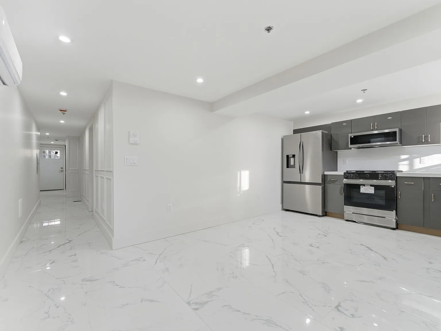 2 bed, 1000 sqft, $2,800 — Photo 3