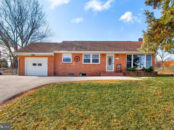 226 Leader Heights Rd, York, PA 17402