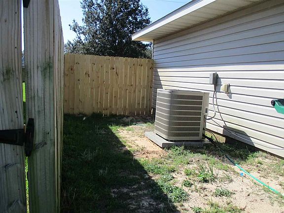 4th image of 3203 Cornell Dr